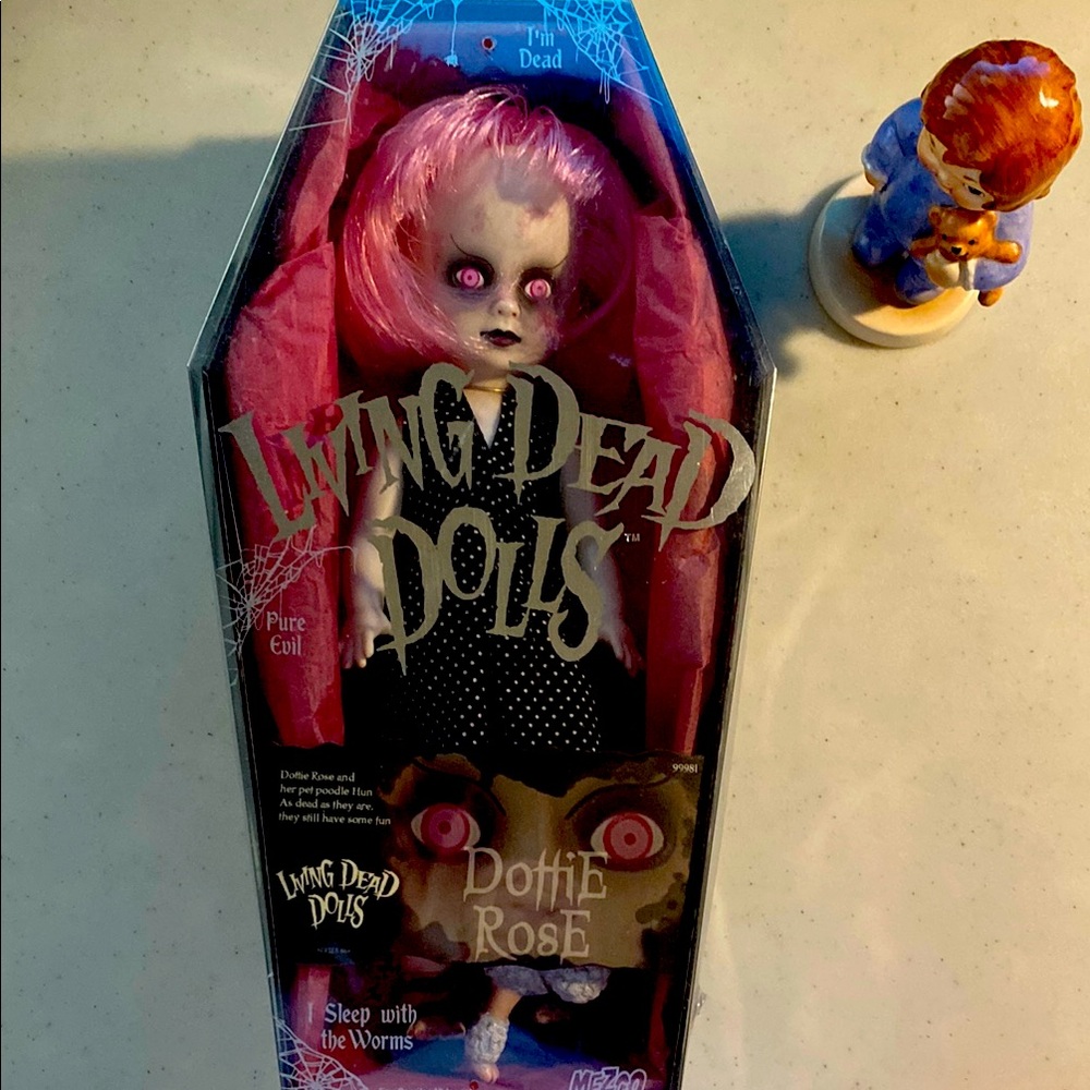 Living Dead Dolls Dottie Rose